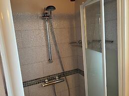 Cottage With 1 Bedroom, 2 Bathroom Heated Solar Pool, Sauna, Jacuzzi G