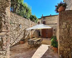 La Terrazza, Historic Tuscan Stone Residence With Garden and Terrace i