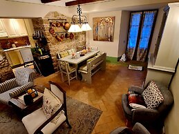 La Terrazza, Historic Tuscan Stone Residence With Garden and Terrace i