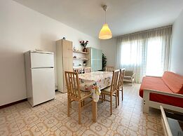 Cozy Flat With Shared Pool