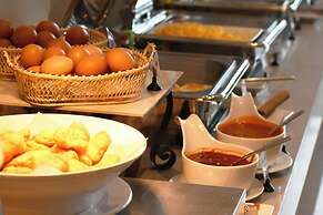 S. Sriracha Hotel and Residence