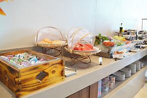 S. Sriracha Hotel and Residence