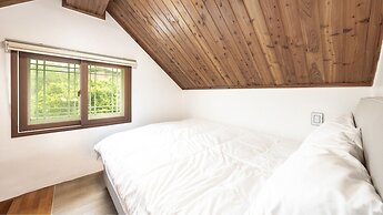 Gapyeong Highmong Pet-friendly Kids Pool