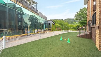 Gapyeong Highmong Pet-friendly Kids Pool
