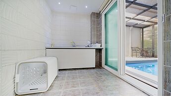 Gapyeong Highmong Pet-friendly Kids Pool