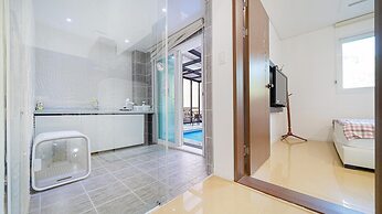 Gapyeong Highmong Pet-friendly Kids Pool