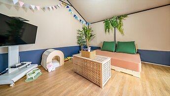 Gapyeong Ddobagi Pet & Spa Glamping