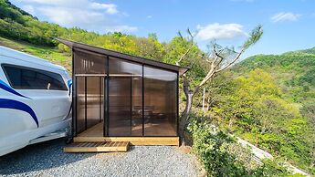 Gapyeong Ddobagi Pet & Spa Glamping
