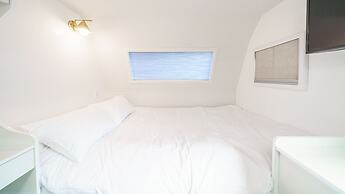 Gapyeong Ddobagi Pet & Spa Glamping