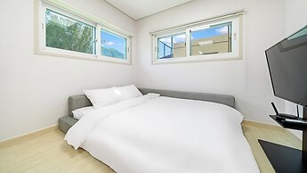 Gapyeong Ddobagi Pet & Spa Glamping