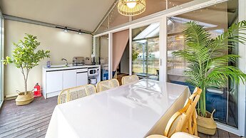 Gapyeong Ddobagi Pet & Spa Glamping