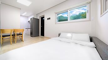 Gapyeong Ddobagi Pet & Spa Glamping