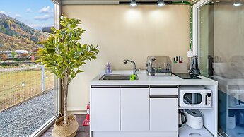 Gapyeong Ddobagi Pet & Spa Glamping