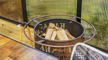 Gapyeong Ddobagi Pet & Spa Glamping