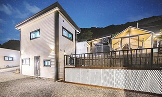 Gapyeong Ddobagi Pet & Spa Glamping