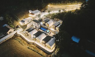 Gapyeong Ddobagi Pet & Spa Glamping