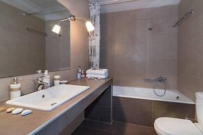 Villa Verano - Spacious 5-bdr & 5-bth Villa