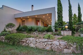 Villa Verano - Spacious 5-bdr & 5-bth Villa