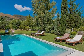 Villa Verano - Spacious 5-bdr & 5-bth Villa