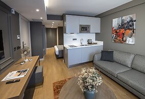 Valente Suites & Hotel