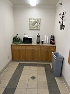Express Inn & Suites