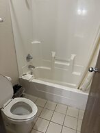 Express Inn & Suites