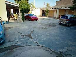 Shahi Palace Guest House