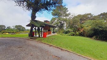 Villa Chalés Gramado - OH HOTEIS