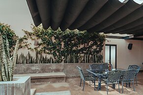 Mikaella Hotel