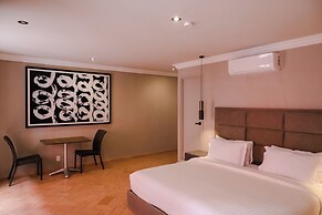 Mikaella Hotel