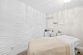 Golden Magnolia Resort & Spa