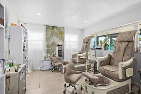 Golden Magnolia Resort & Spa