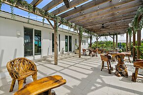 Golden Magnolia Resort & Spa