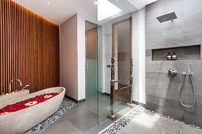 Villa Castil di Udara by Villa Finder