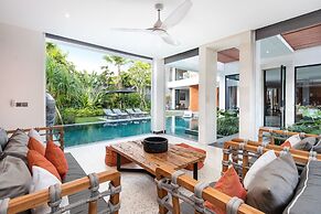 Villa Castil di Udara by Villa Finder