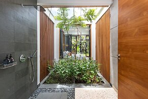 Villa Castil di Udara by Villa Finder