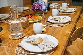 Villa Castil di Udara by Villa Finder