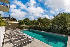 Pool Sapore Di Mare Apartments