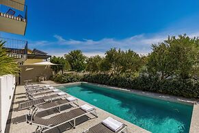 Pool Sapore Di Mare Apartments