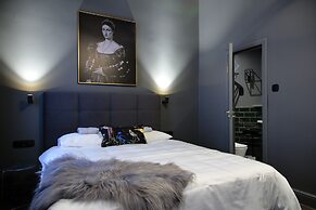 Leo Boutique Rooms - Adults Only