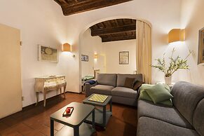 Pitti Studio by Mmega