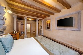 Cratus Stone Palace