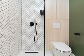 Apartament Deluxe Platany A43 by Renters