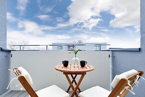 Apartament Deluxe Platany A43 by Renters