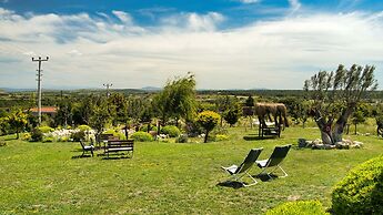 Adayel Otel & Bağ Evi