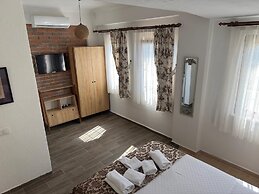 Adayel Otel & Bağ Evi