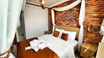 Adayel Otel & Bağ Evi