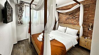 Adayel Otel & Bağ Evi