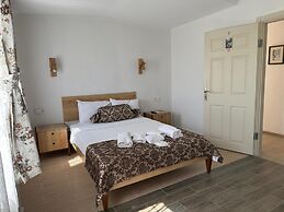 Adayel Otel & Bağ Evi