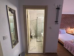 Adayel Otel & Bağ Evi